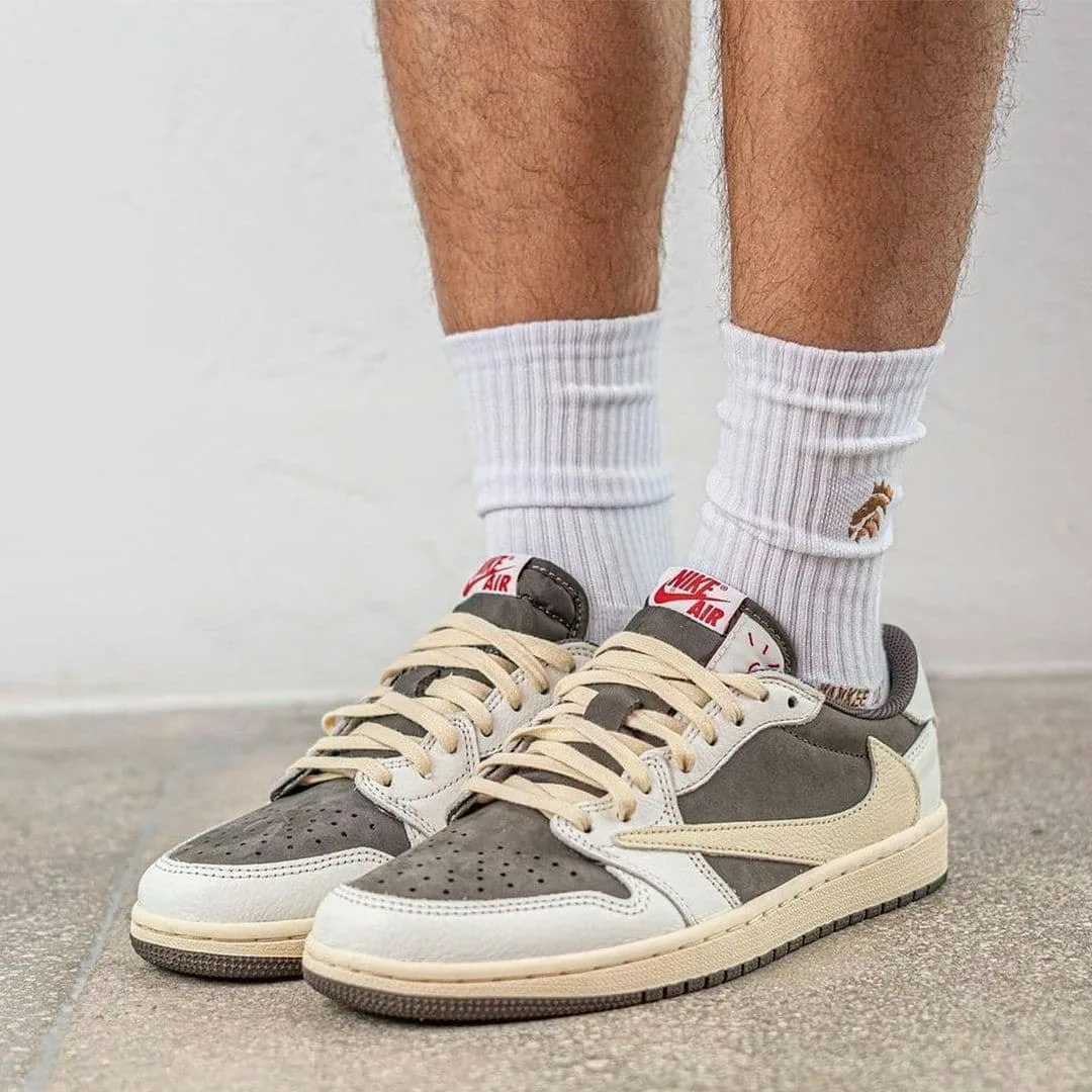 x Travis Scott Air Jordan 1 Low OG "Reverse Mocha" sneakers